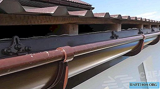 How to close the ventilation gap under the roof