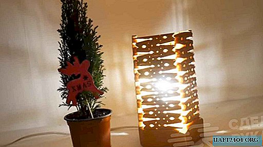 Decorative lamp made of linen wooden clothespins