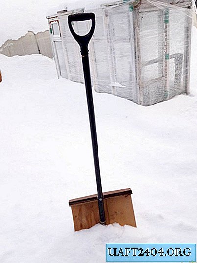 DIY wooden shovel for snow