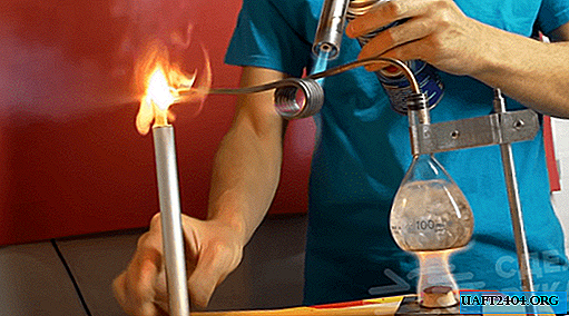 Percobaan di rumah: cara mengeluarkan api dari air