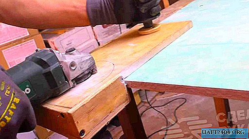 Plasterboard router from ordinary grinder and plywood