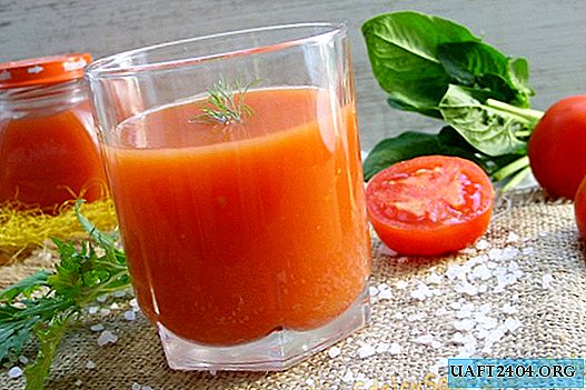 طبخ عصير الطماطم لفصل الشتاء. تأكد من جعل هذه القطعة صحية ولذيذة.