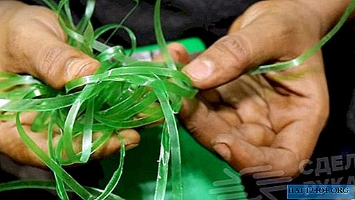 Cum se dizolvă rapid o sticlă de plastic pe o bandă