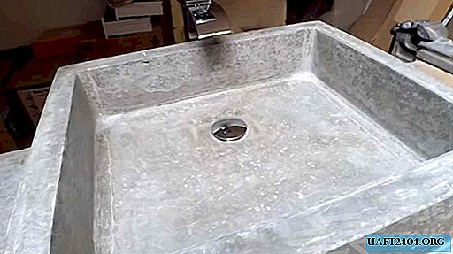 Hvordan man laver en enkel betonvask med egne hænder