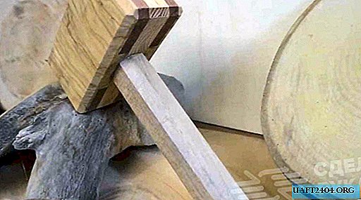 Como fazer um martelo de madeira conveniente com suas próprias mãos