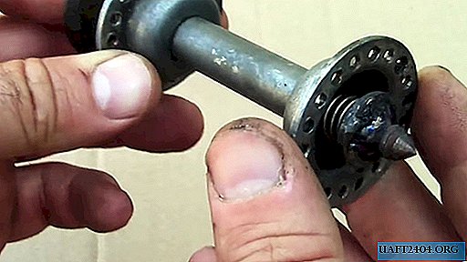 Kerner de la valve automobile qui ne donne pas dans la main