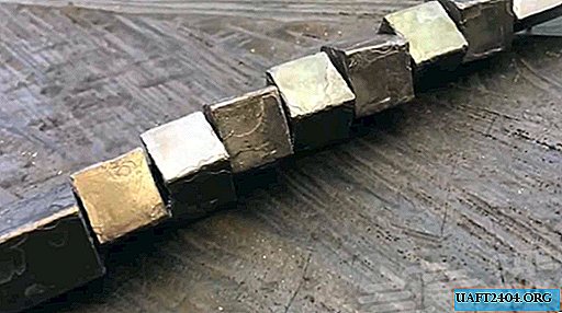 Idéia legal de um pedaço de quadrado de aço comum
