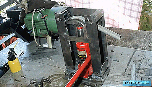 Compact pipe bender from car jack and pancake dumbbell