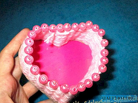 Basket "Heart" of thread and toothpicks