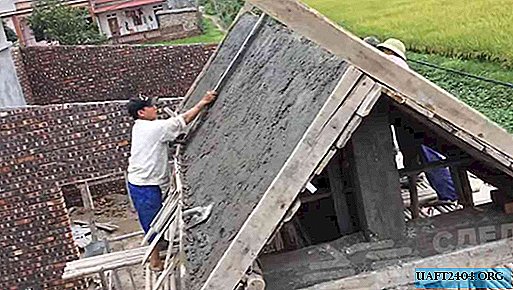 Atelier de constructeurs vietnamiens: visière au-dessus de la porte