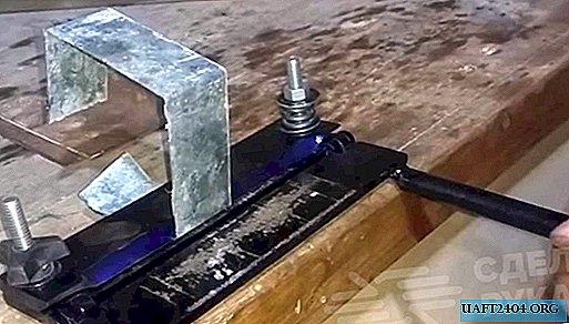 Mini bending machine for sheet metal blanks