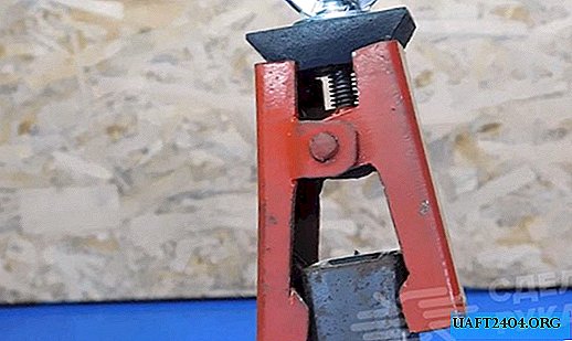 Miniature clamps for welding