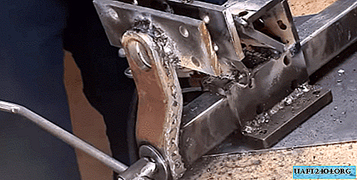 Powerful metalwork vice from improvised materials