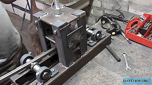 Potente máquina dobladora de taller hecha de materiales disponibles