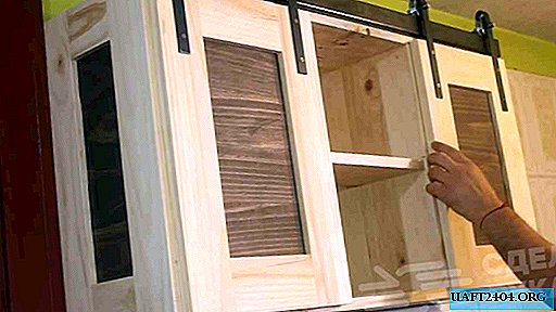 Do-it-yourself hanging cabinet with sliding doors