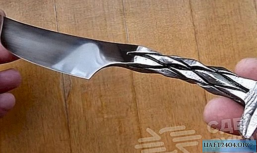 سكين الهوى مصنوعة من عكاز الصلب