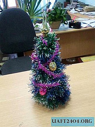 Weihnachtsbaum aus Ordner gemacht
