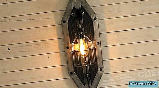 Originele wandlamp in industriële stijl
