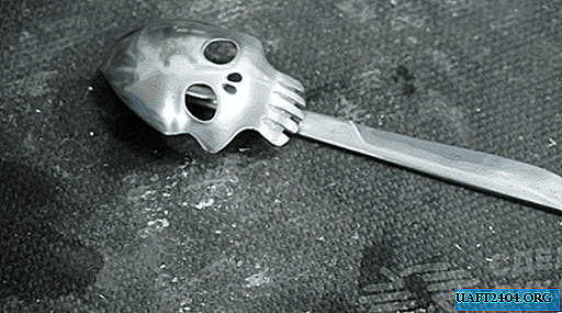 Le couteau original avec un crâne d'une cuillère à soupe