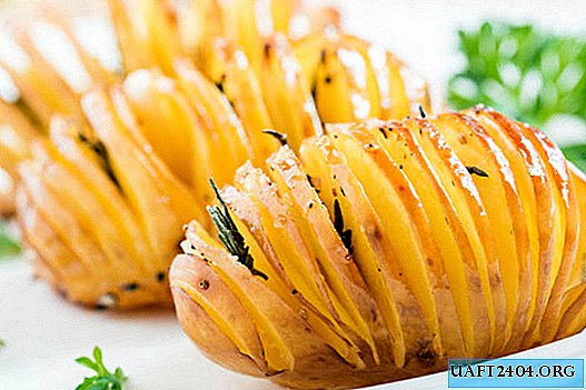 Baked Hasselbeck Potato with Garlic and Thyme