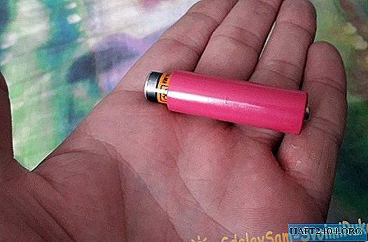 Adaptador de bateria pequeno para o dedo