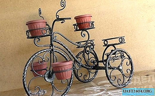 Pot à fleurs en forme de vélo