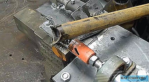 A simple tool for cutting saddles in pipes