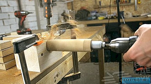 Una herramienta sencilla para hacer palanquillas redondas de madera.