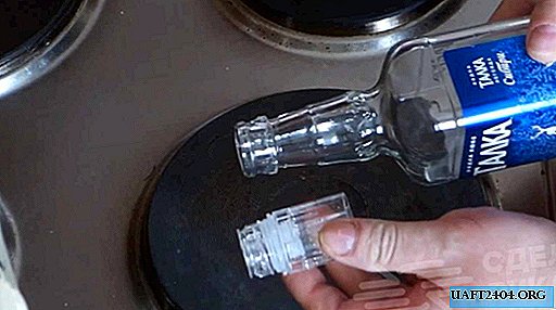 Eine einfache Möglichkeit, einen Spender aus einer Flasche zu entnehmen