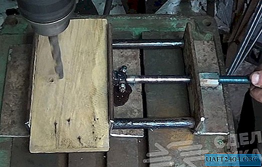 A simple version of a homemade corner clamp