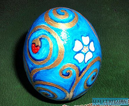 Slikanje lesenega jajca "Zlati vzorci"