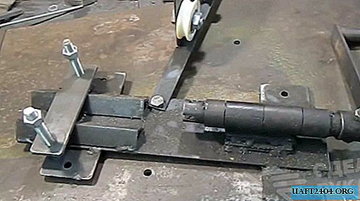 Máquina manual para la fabricación de mallas de malla en el garaje.
