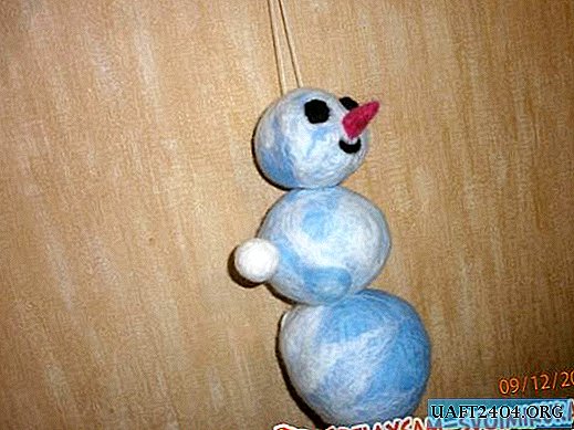 Boneco de neve de lã feltrada
