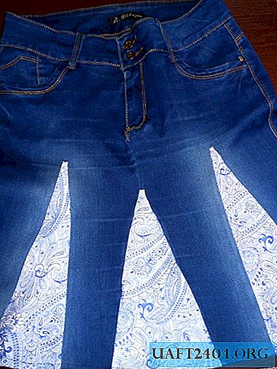 Stylish skirt from old jeans
