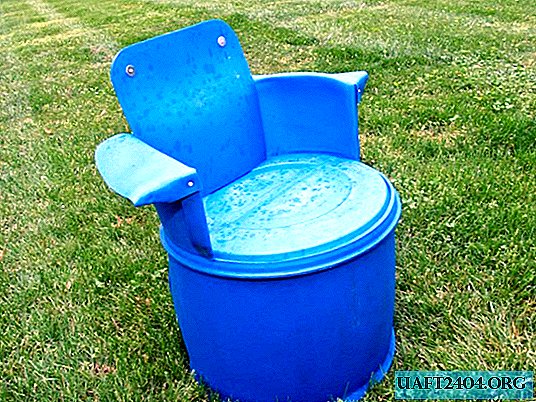 Plastic barrel garden chair