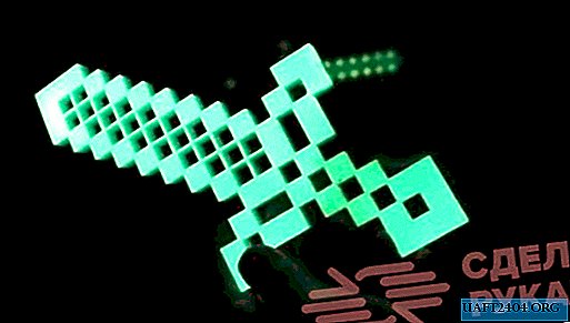 Minecraft do-it-yourself glowing sword