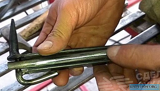 Universal welding tool: hammer and scriber