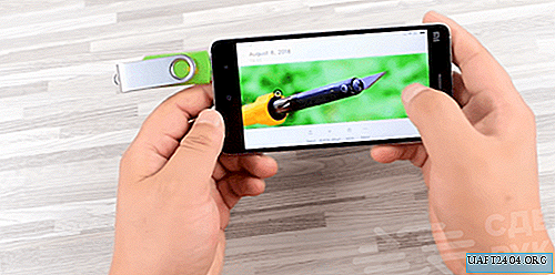 USB stick with integrated adapter for smartphone