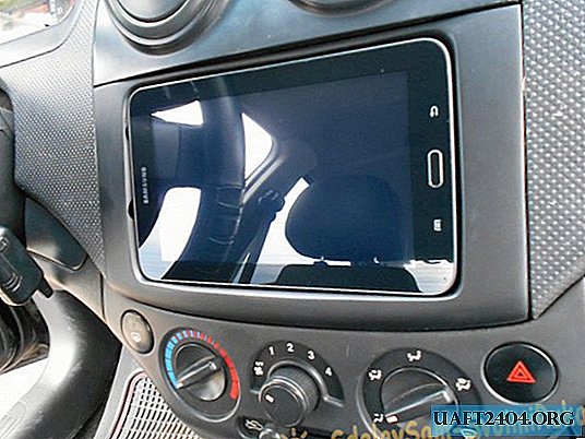 Installing a tablet in a car