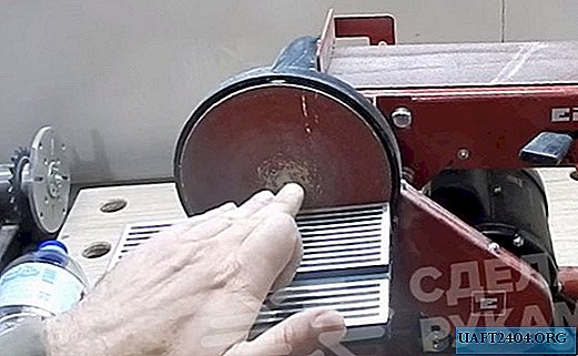Papier abrasif ou restauration de la bande de ponçage