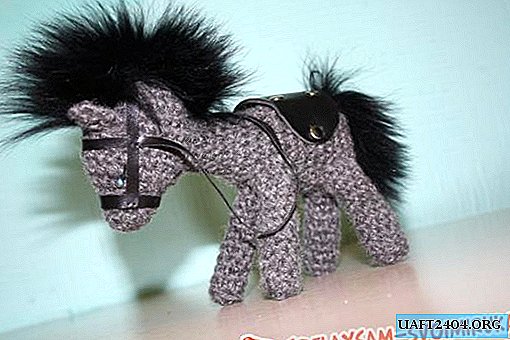 Knitted horse